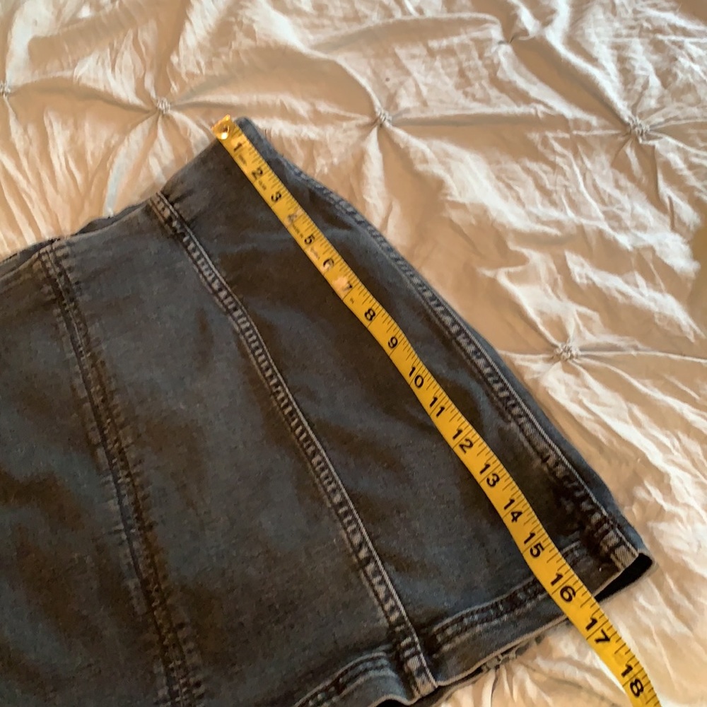 Distressed Denim Mini🔥 - Picture 7 of 8